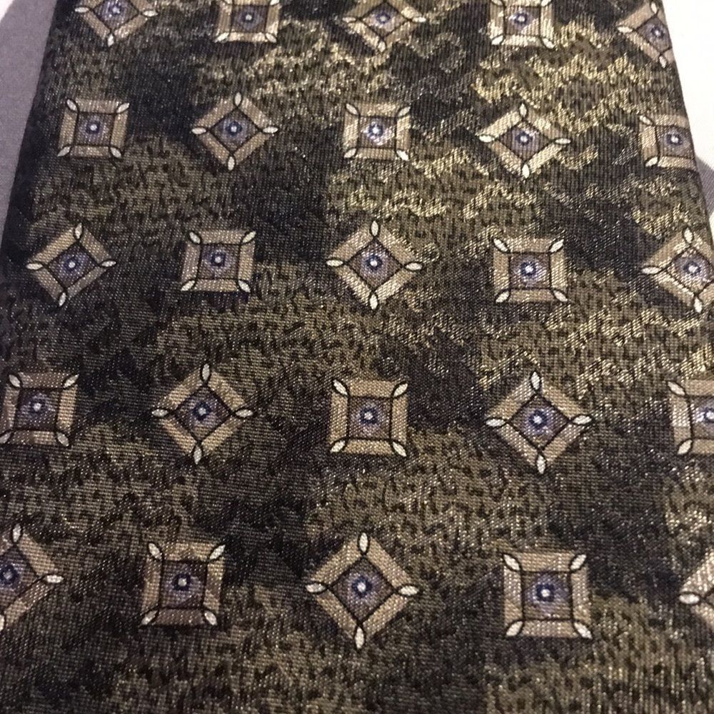 Men’s String beans tie - Picture 3 of 4